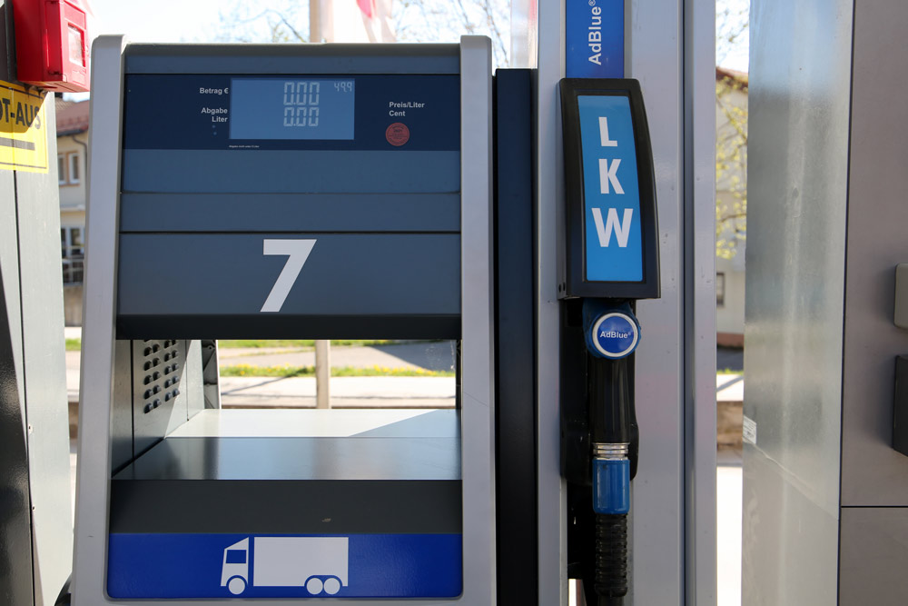 AdBlue sowohl für PKW als auch für LKW in Lauterhofen kaufen